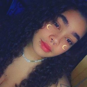 Meet your Posher, Nikki